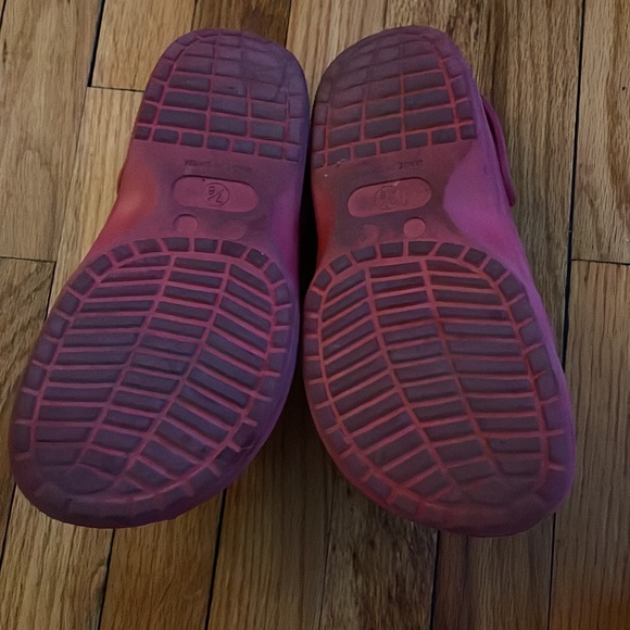 Red crocs for sale - Picture 3 of 3